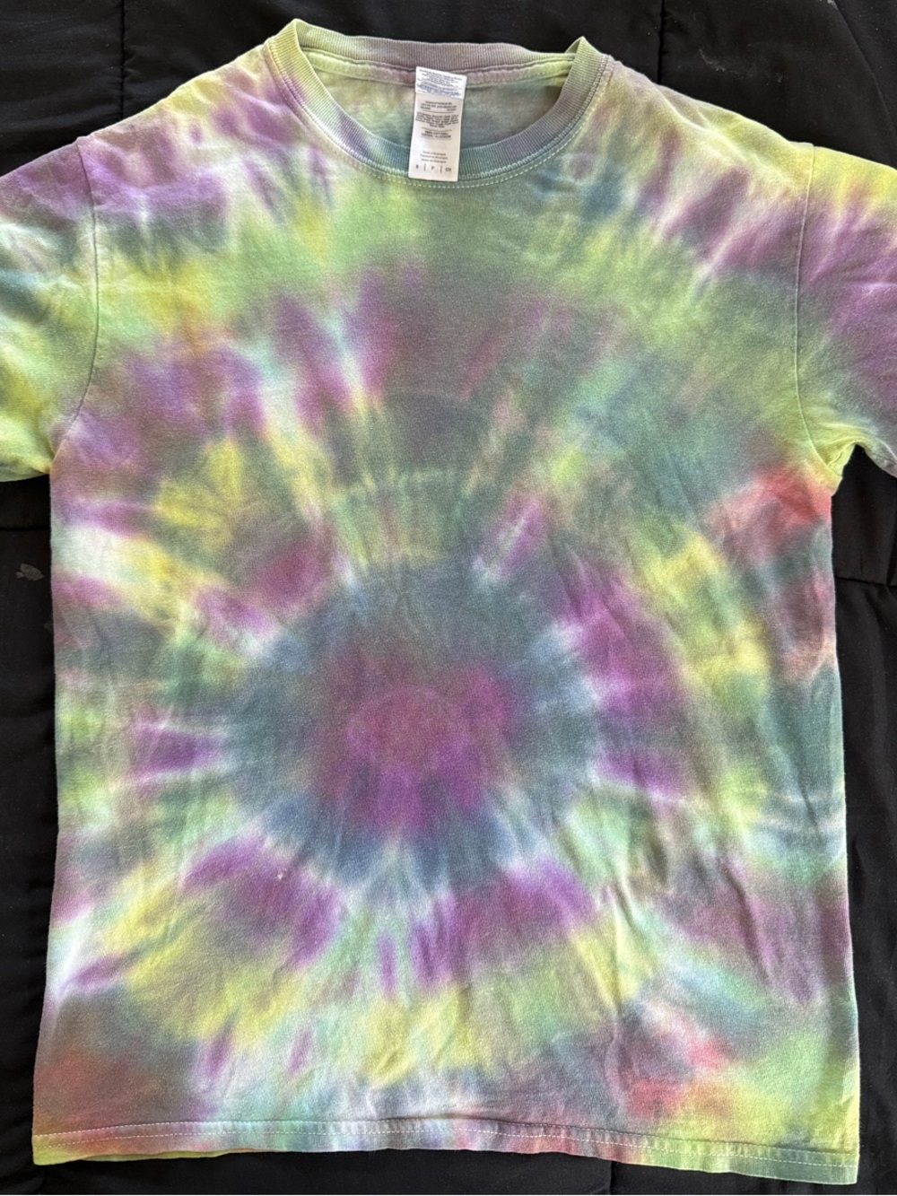 Gildan Tie-Dye Kids T-Shirt in Purple, Yellow, Green, Blue